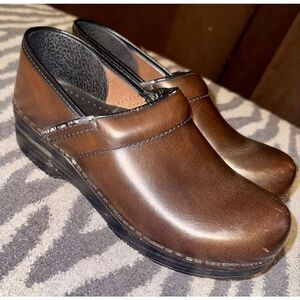 Dansko leather clogs size 38